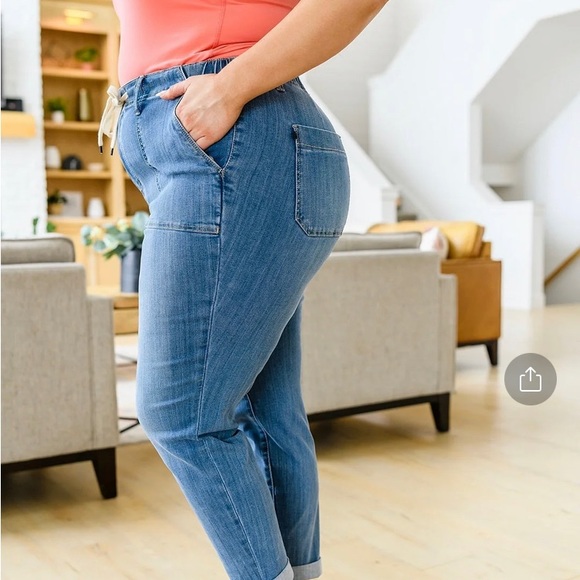 Judy Blue Airplane Mode Joggers -New With Tags - Picture 2 of 5